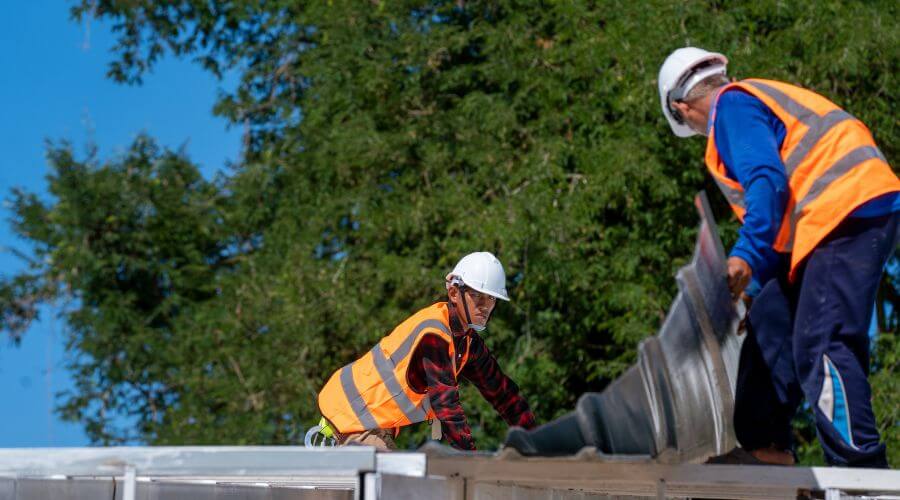 Expert top industrial roofings services in Warfield, KY
